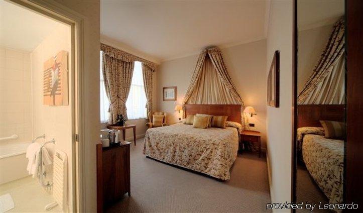 The Mad Hatter Hotel London Room photo